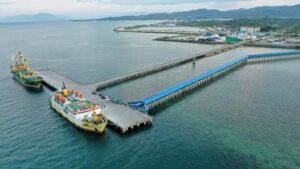 pelabuhan terbesar di sulawesi