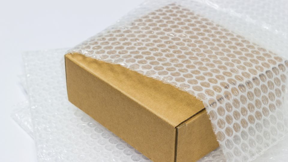 Inilah Cara Packing Menggunakan Bubble Wrap yang Benar