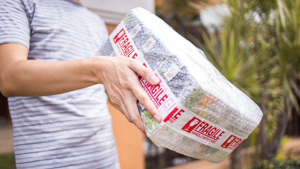 ekspedisi yang bisa gratis pickup jemput paket ke rumah